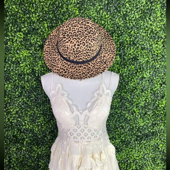 Cheetah print round brim hat‎ new main image 4